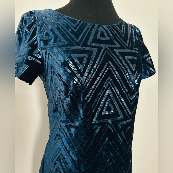 Formal cocktail dress - Size Medium - Navy - NWT - Molly Bracken - Picture 2 of 6